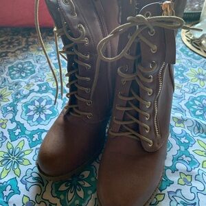 Women boots